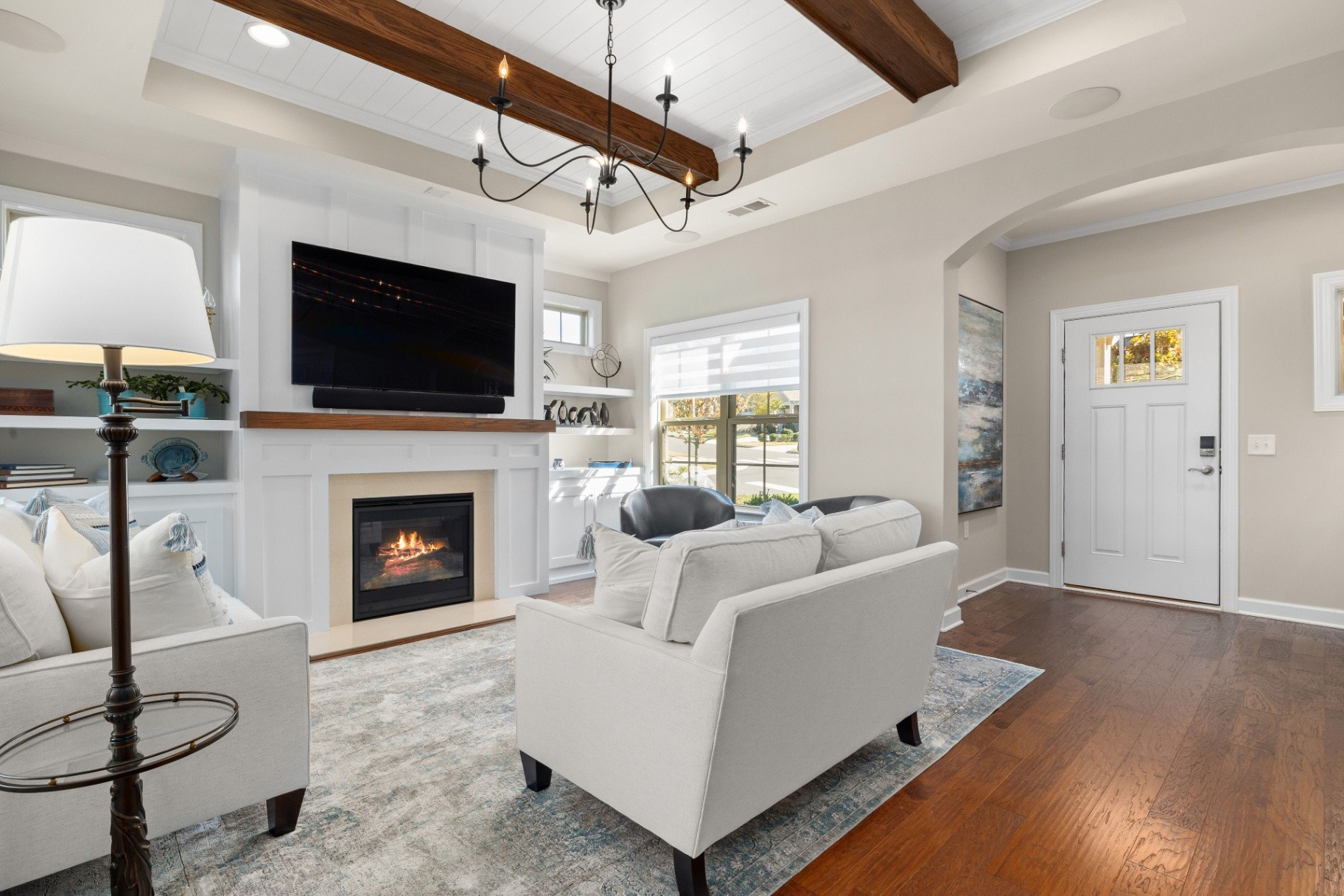 Interior 38957 — living room with wood beams and coffered ceiling